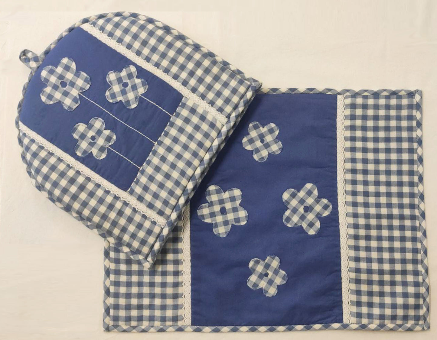 Laboni Tea Cozy & Tray Cloth set