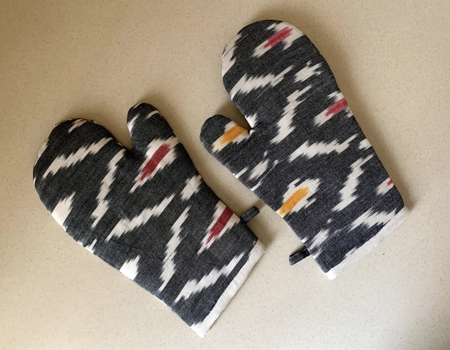Rippled Joy Oven Mitts