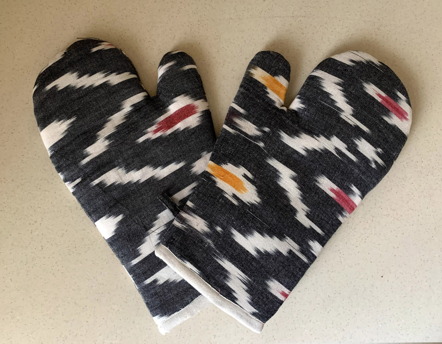 Rippled Joy Oven Mitts