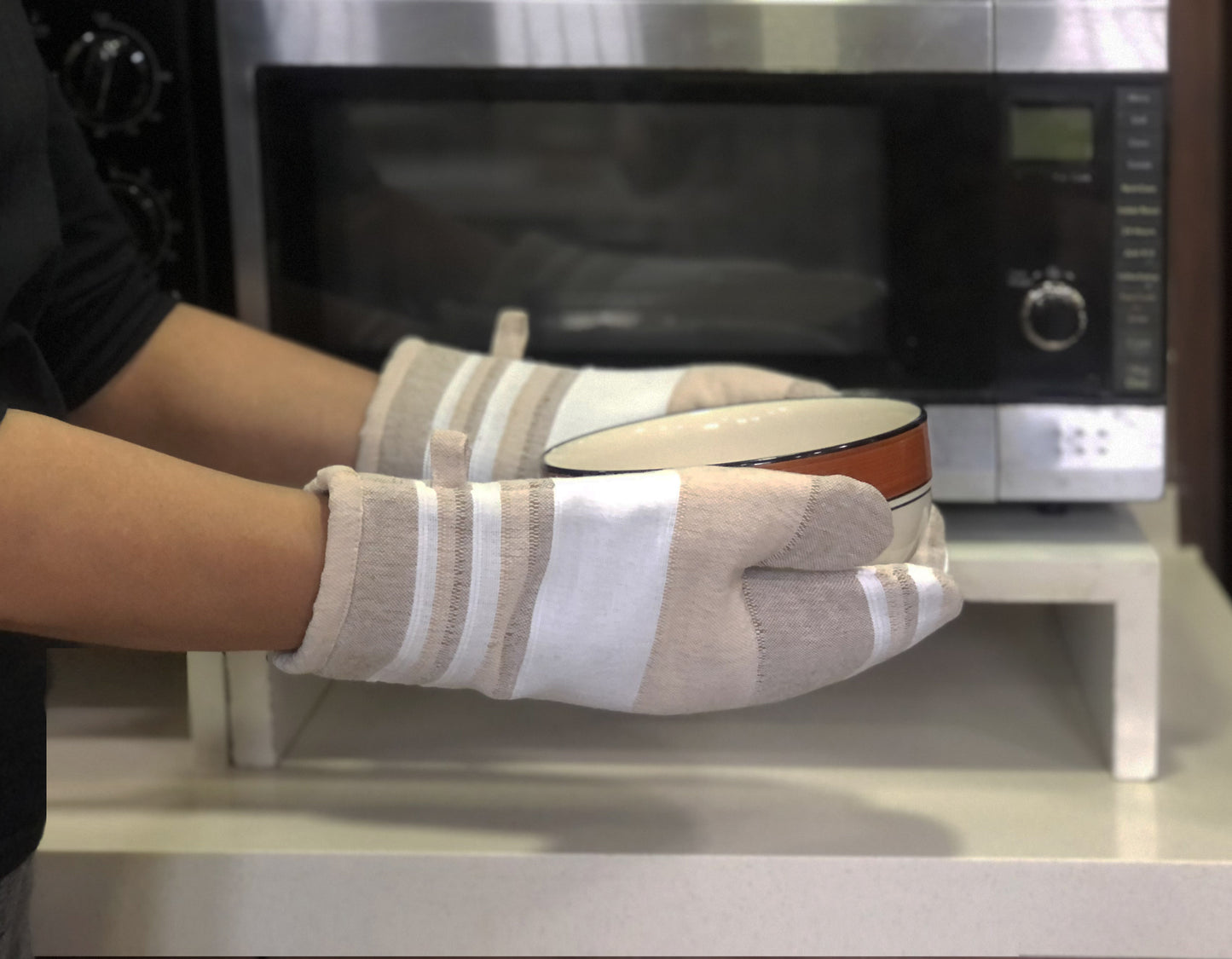 Remah Oven Mitts