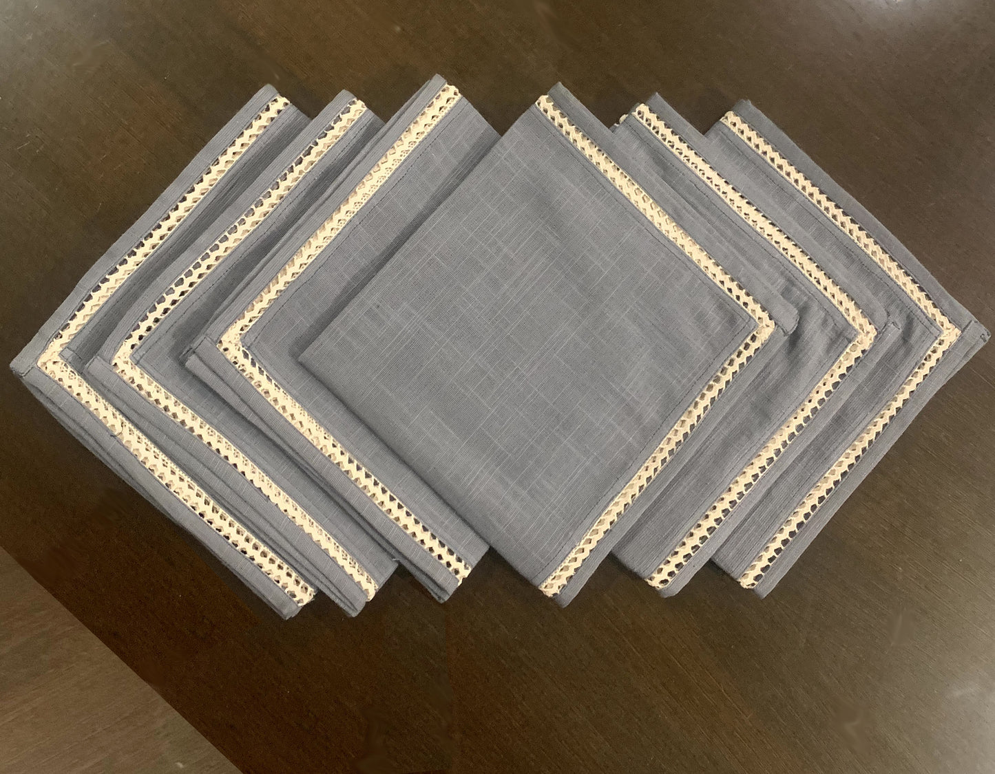 Dainty Brims Napkins