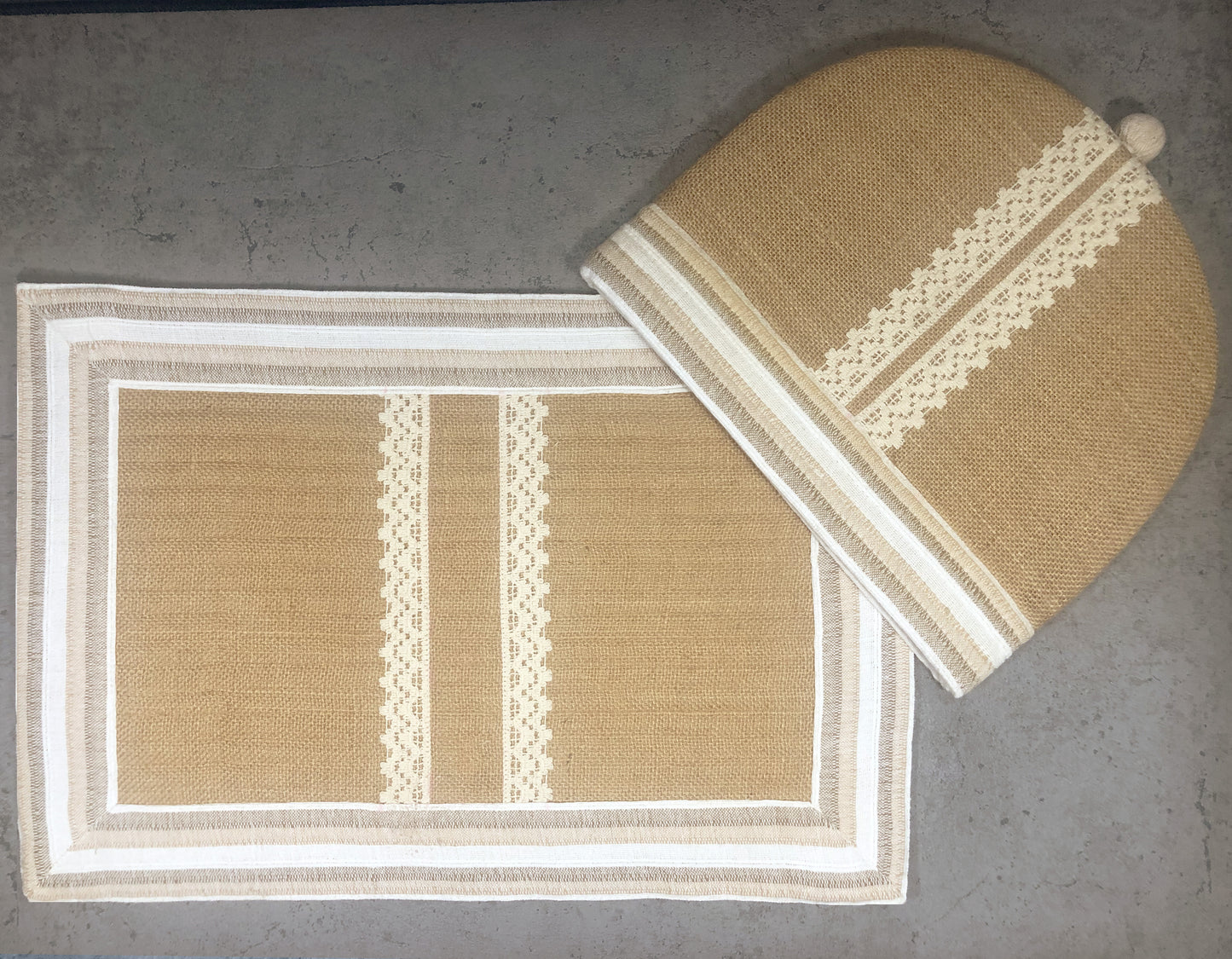 Odoti Tea Cozy & Tray Cloth set