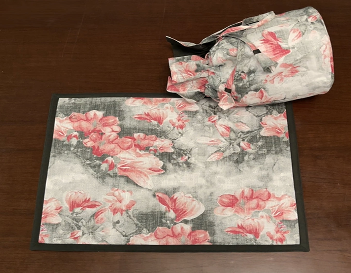 Suhani Tea Cozy & Tray Cloth set