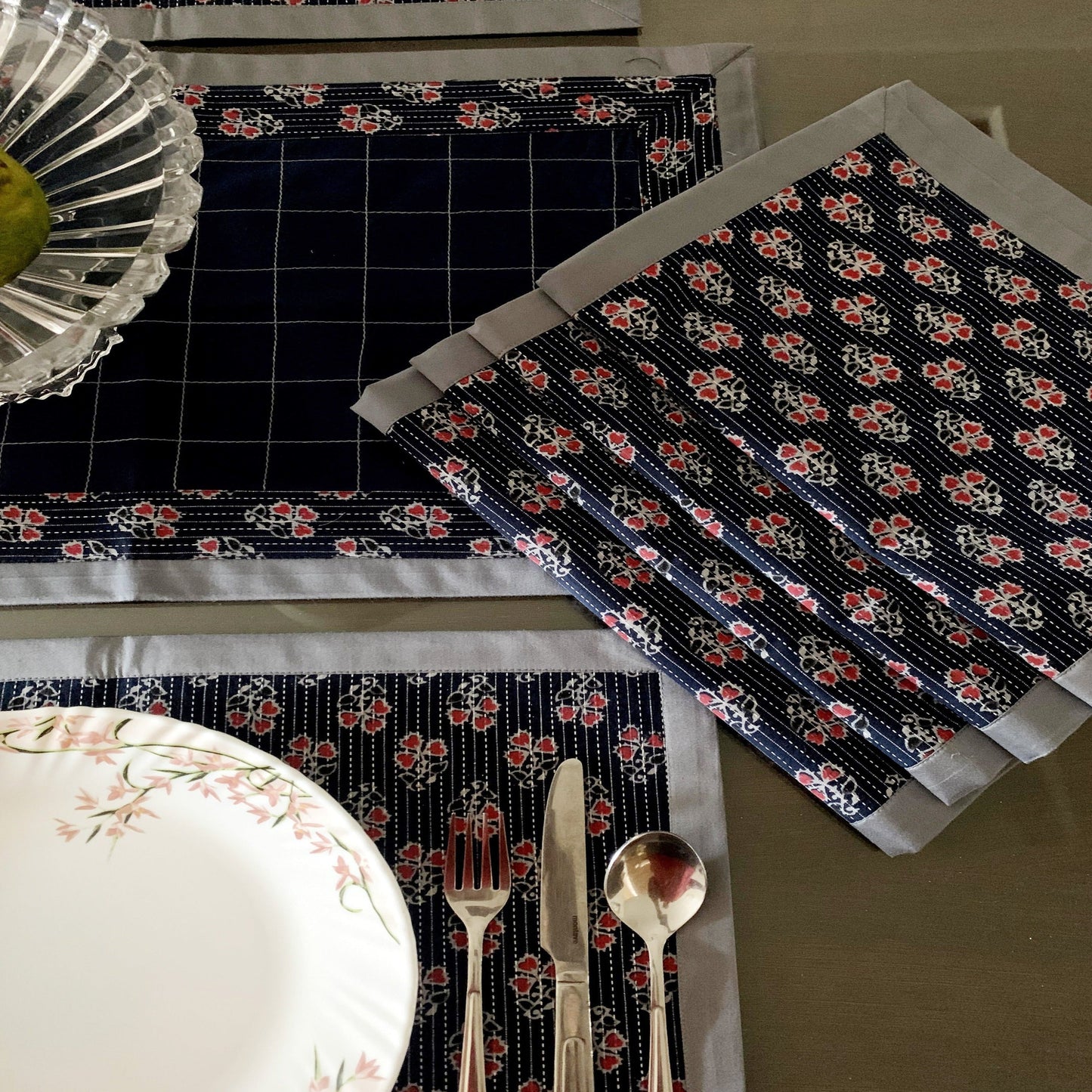 Kantha Gaze Placemats & Centre Mat