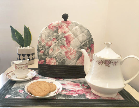 Sahita Tea Cozy & Tray Cloth set