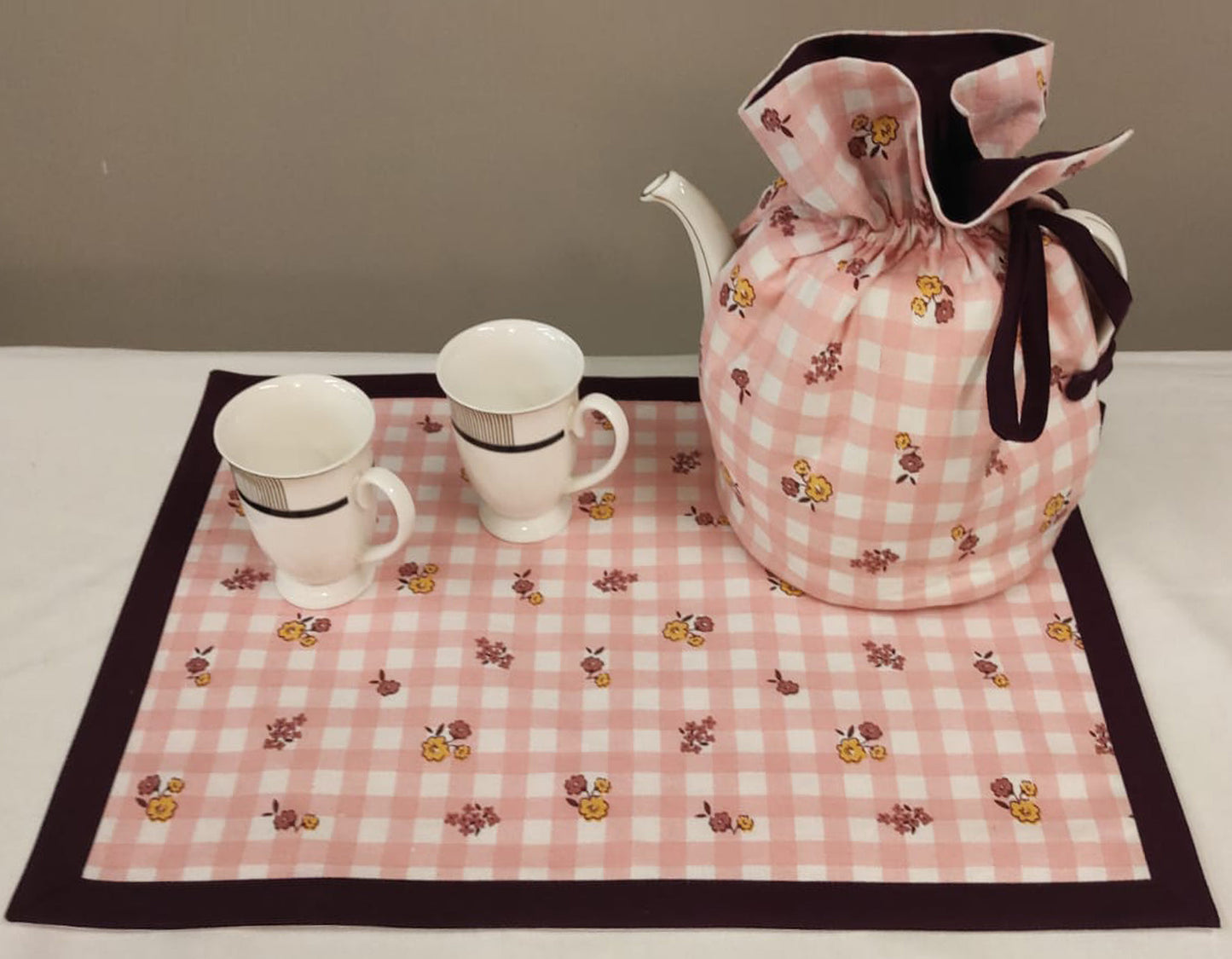 Trika Tea Cozy & Tray Cloth set