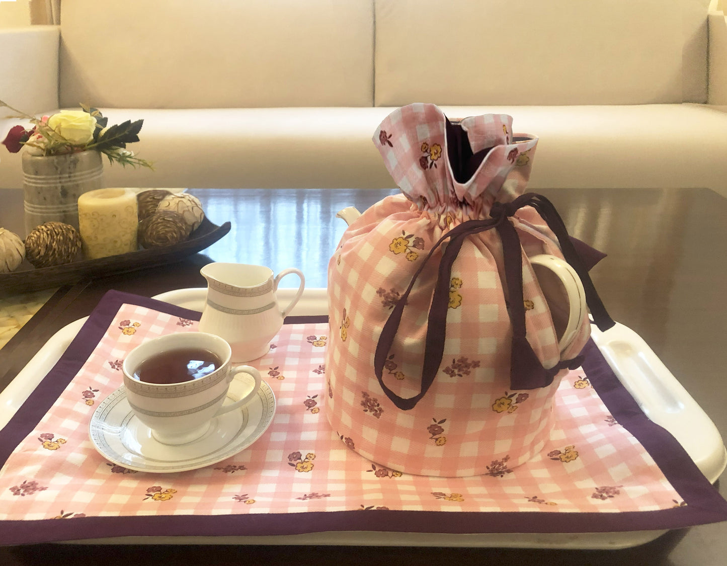 Trika Tea Cozy & Tray Cloth set