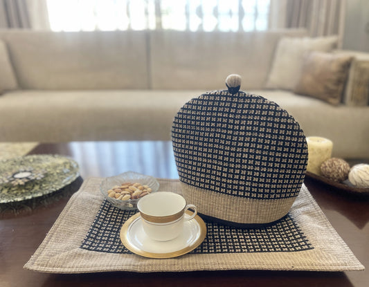 Geline Tea Cozy & Tray Cloth set