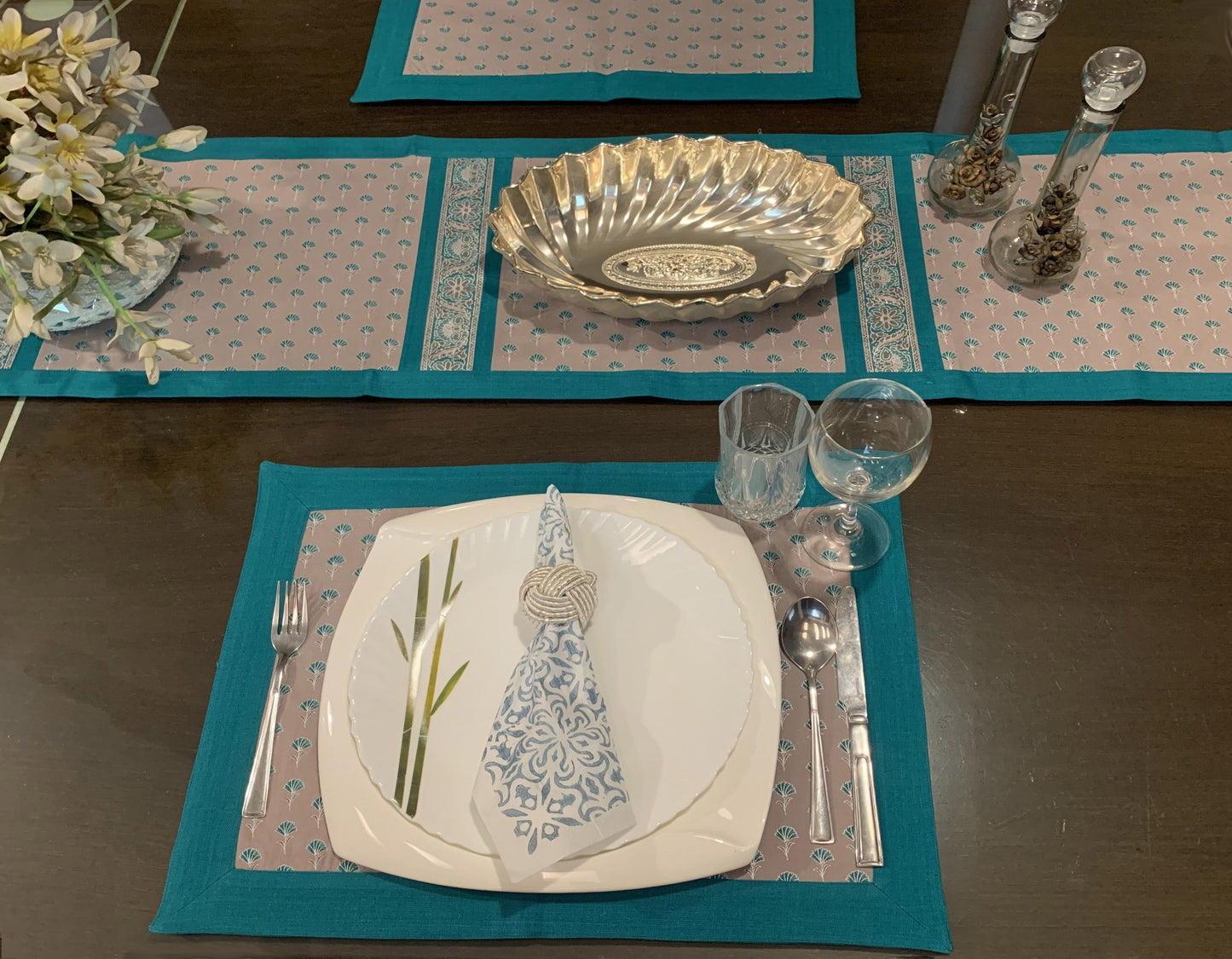 Treevoire Placemats & Runner Set