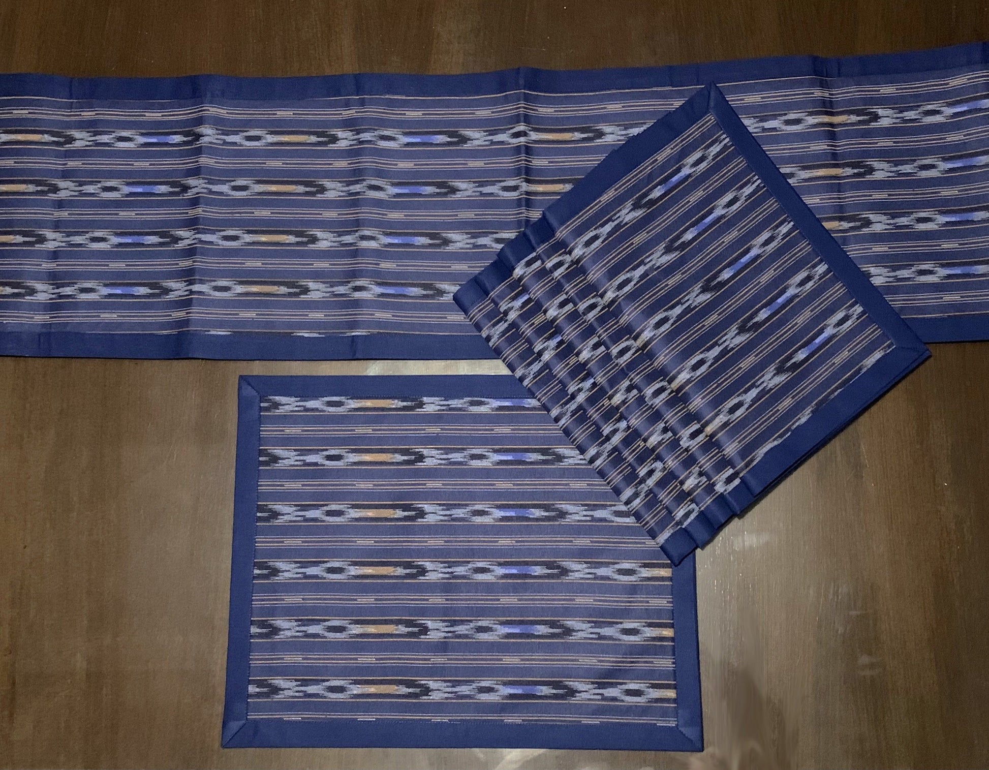 Blue table mats online 