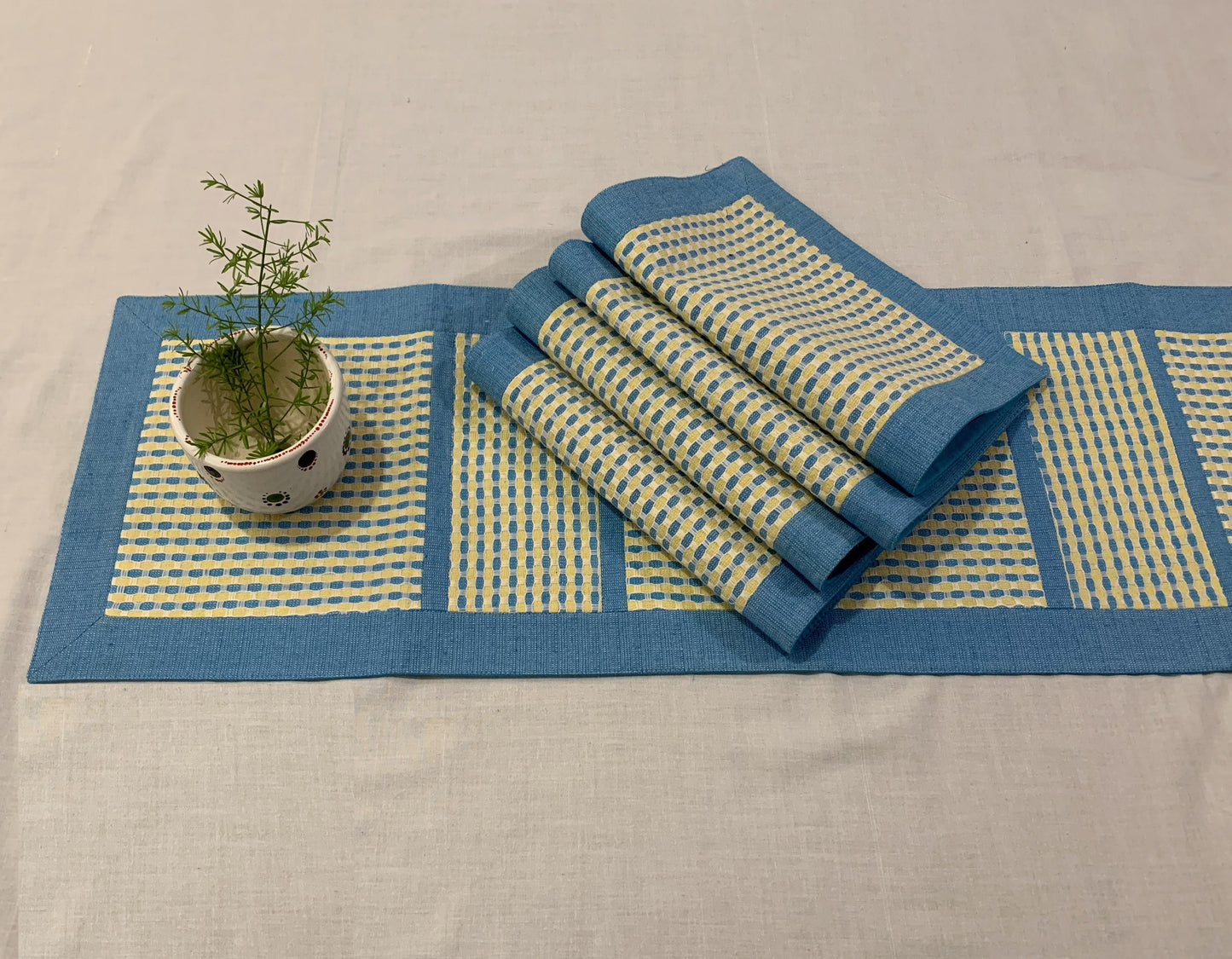 Lushan Placemats & Runner Set