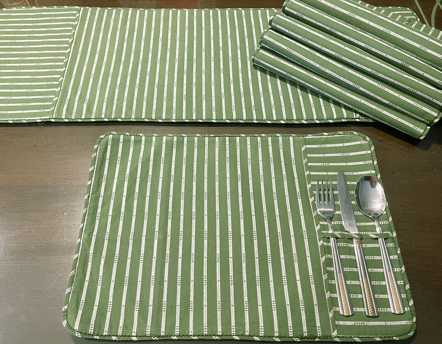 Jenilee Placemats & Runner Set (Reversible)