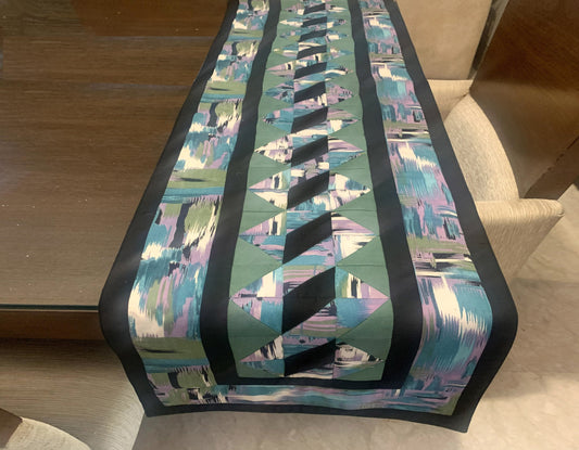 Table runner online