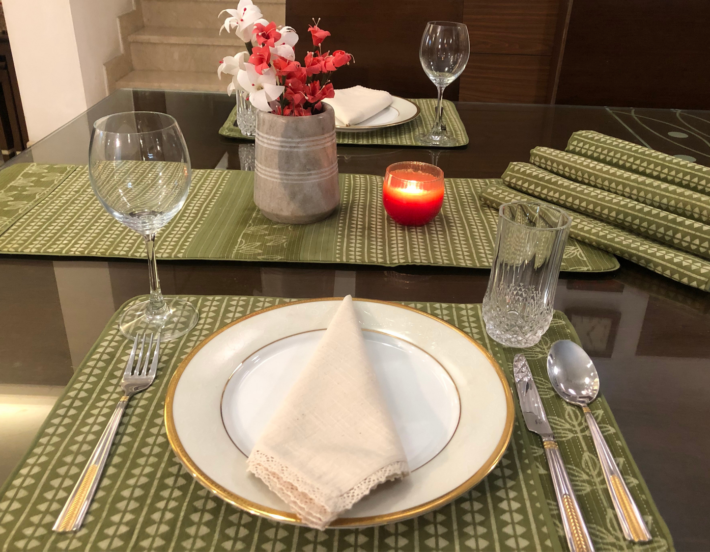 Kenise Placemats & Runner Set (Reversible)